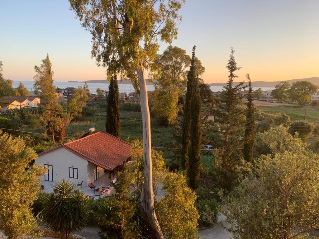 Gialova Garden Bungalow Exterior photo